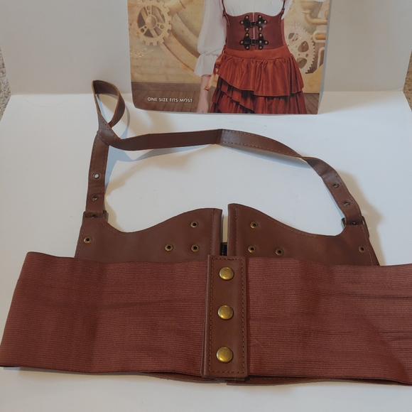 Steampunk waist cincher faux leather corset - Picture 8 of 9
